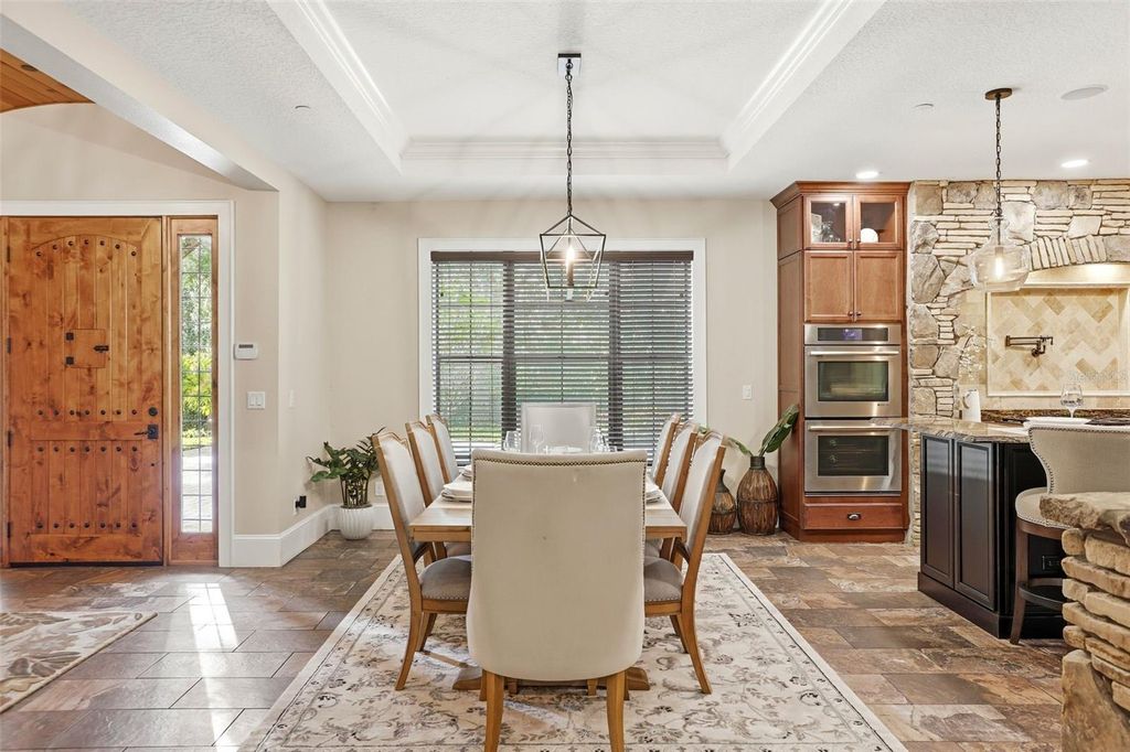 Image 19 of property listing at 713 MAIN STREET, Windermere, FL 34786