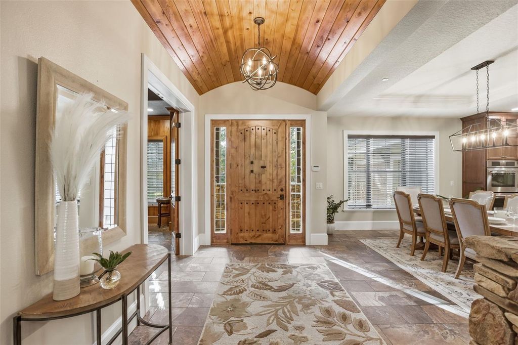 Image 20 of property listing at 713 MAIN STREET, Windermere, FL 34786