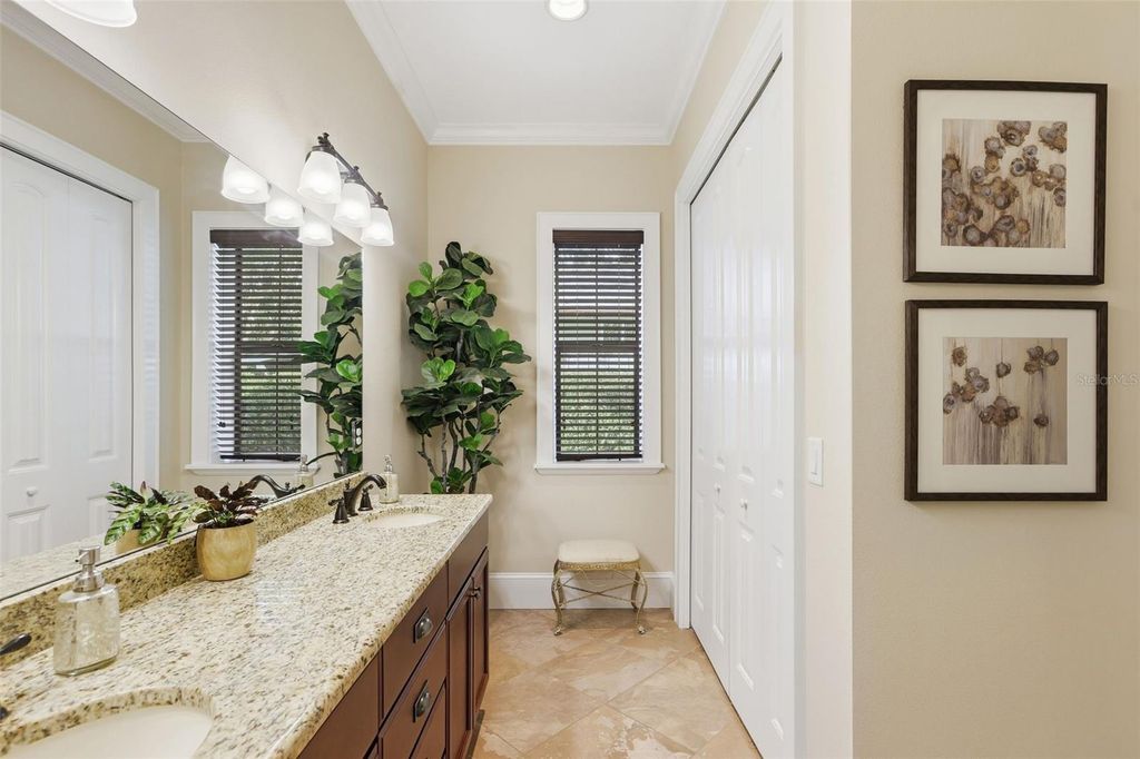 Image 36 of property listing at 713 MAIN STREET, Windermere, FL 34786