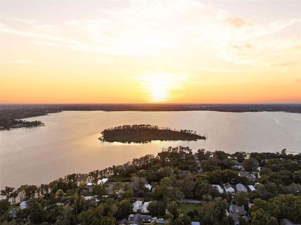 Image 6 of property listing at 713 MAIN STREET, Windermere, FL 34786