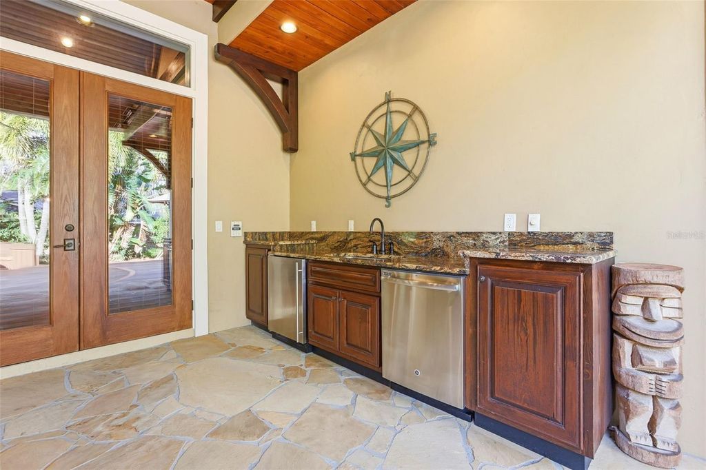 Image 60 of property listing at 713 MAIN STREET, Windermere, FL 34786