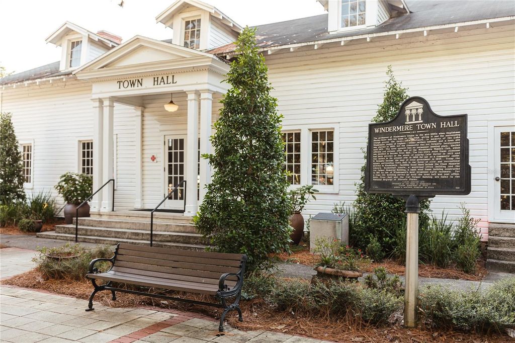 Image 81 of property listing at 713 MAIN STREET, Windermere, FL 34786