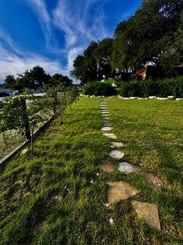 2905 Newton DR, Lago Vista, TX 78645