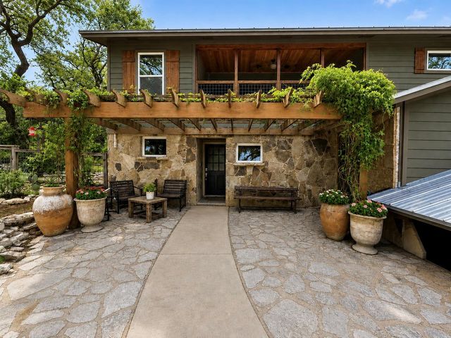 2905 Newton DR, Lago Vista, TX 78645