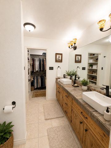 2905 Newton DR, Lago Vista, TX 78645
