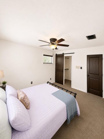 2905 Newton DR, Lago Vista, TX 78645