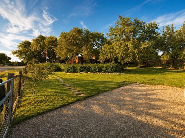 2905 Newton DR, Lago Vista, TX 78645