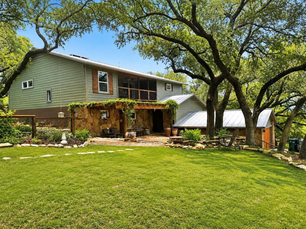 2905 Newton DR, Lago Vista, TX 78645