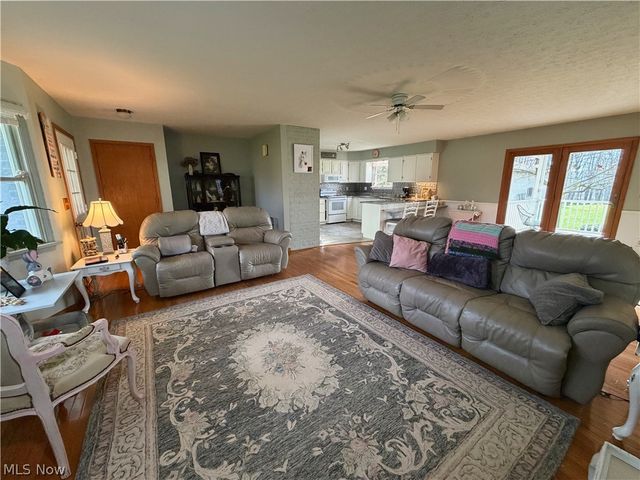 5279 Newgarden Road, Salem, OH 44460