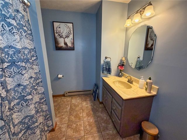 5279 Newgarden Road, Salem, OH 44460