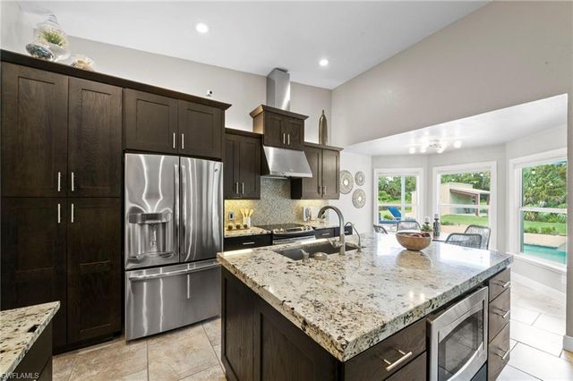 681 15th ST SW, Naples, FL 34117