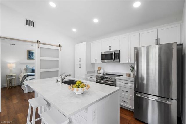681 15th ST SW, Naples, FL 34117