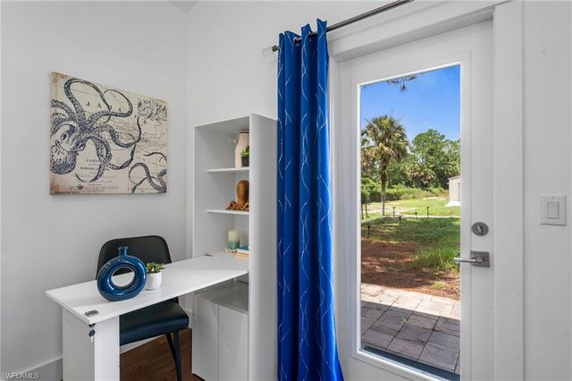 681 15th ST SW, Naples, FL 34117