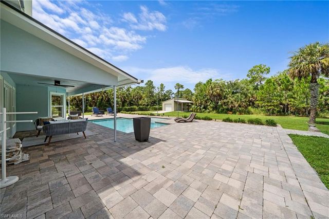 681 15th ST SW, Naples, FL 34117
