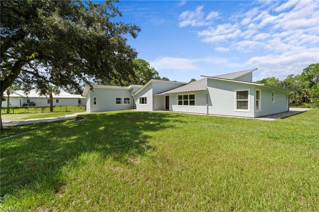 681 15th ST SW, Naples, FL 34117