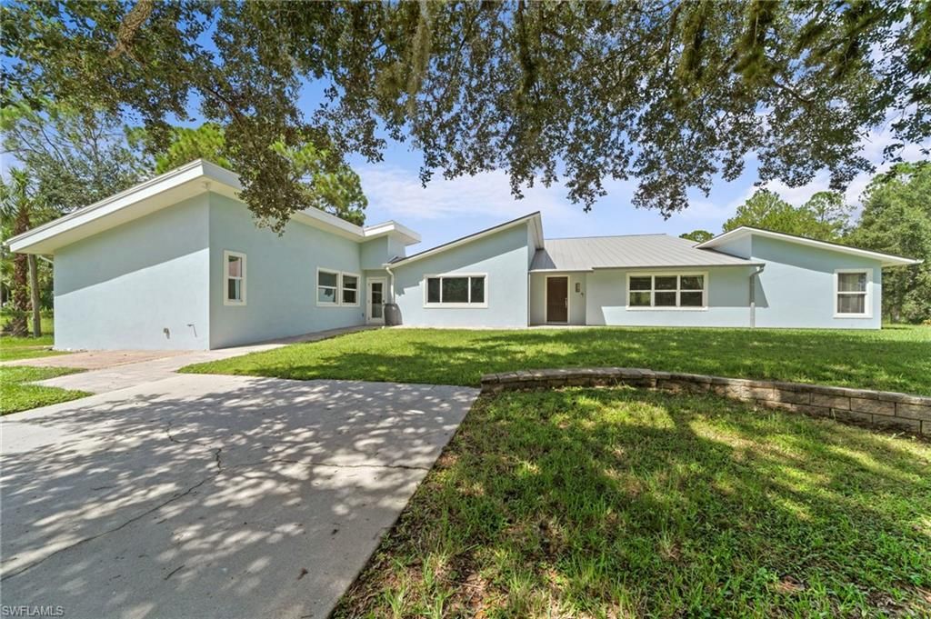 681 15th ST SW, Naples, FL 34117