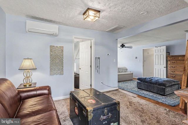6493 BALLS MILL RD, Midland, VA 22728