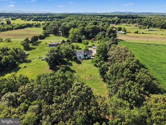 6493 BALLS MILL RD, Midland, VA 22728