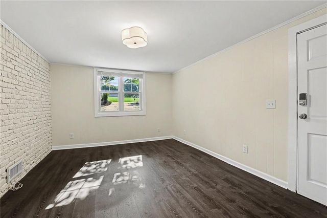 924 Valley Brook Road, Decatur, GA 30033