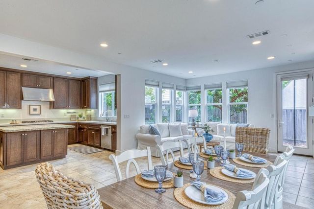 2717 Parkview Way, Marina, CA 93933
