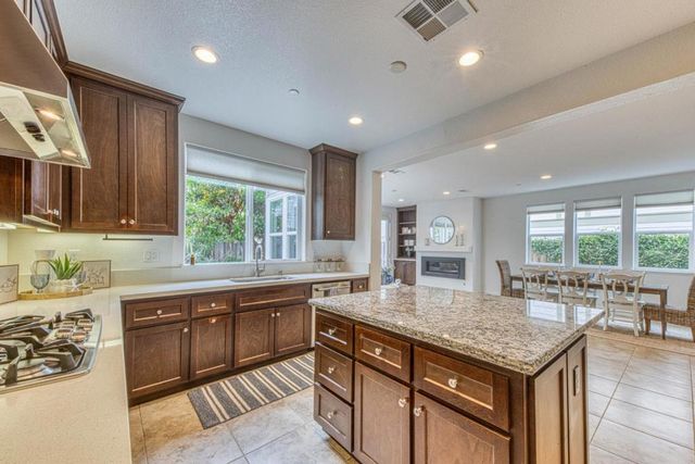 2717 Parkview Way, Marina, CA 93933
