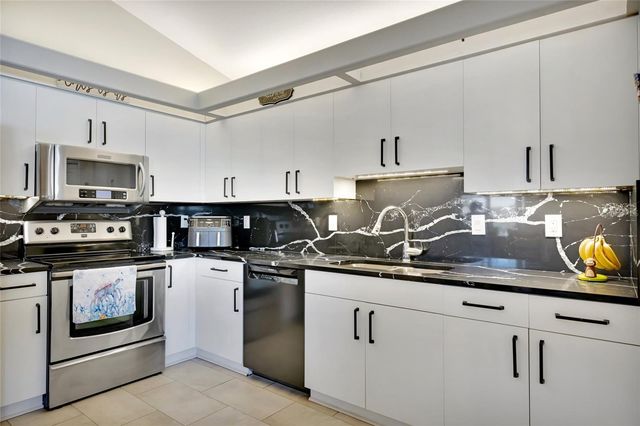 4538 35TH AVENUE CIRCLE E, Palmetto, FL 34221