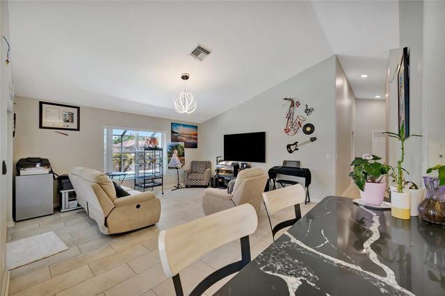 4538 35TH AVENUE CIRCLE E, Palmetto, FL 34221