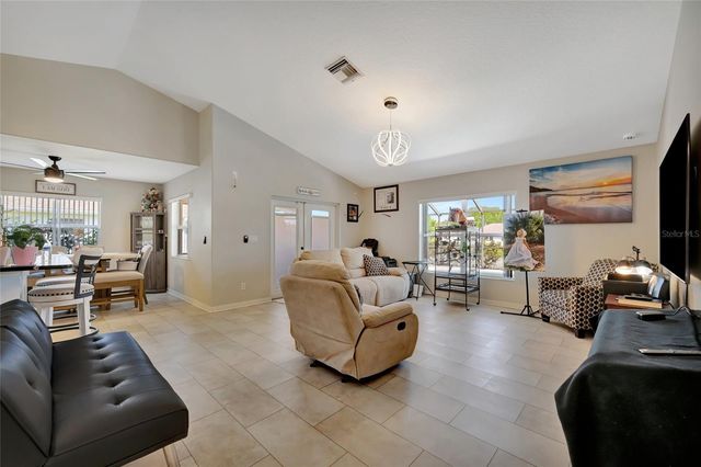 4538 35TH AVENUE CIRCLE E, Palmetto, FL 34221