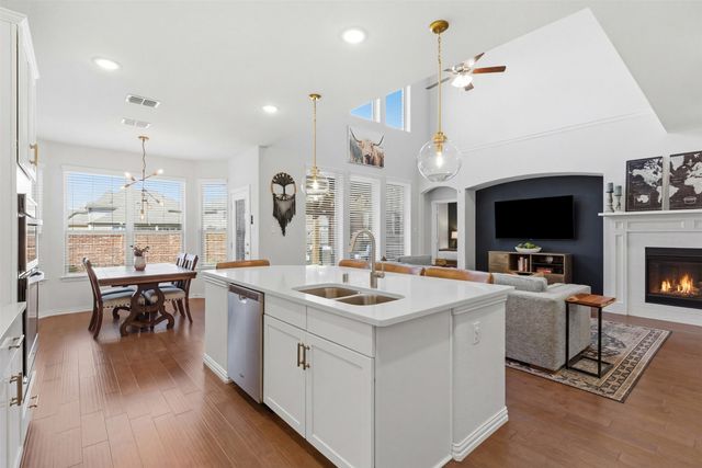 2811 Hackberry Creek Trail, Celina, TX 75078