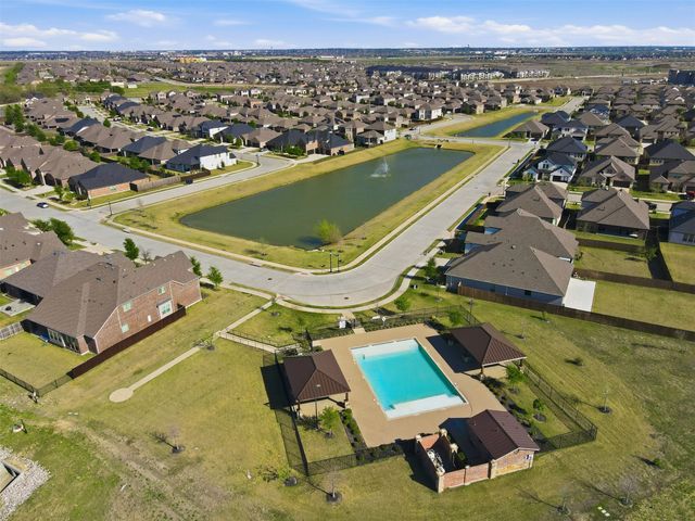 2811 Hackberry Creek Trail, Celina, TX 75078