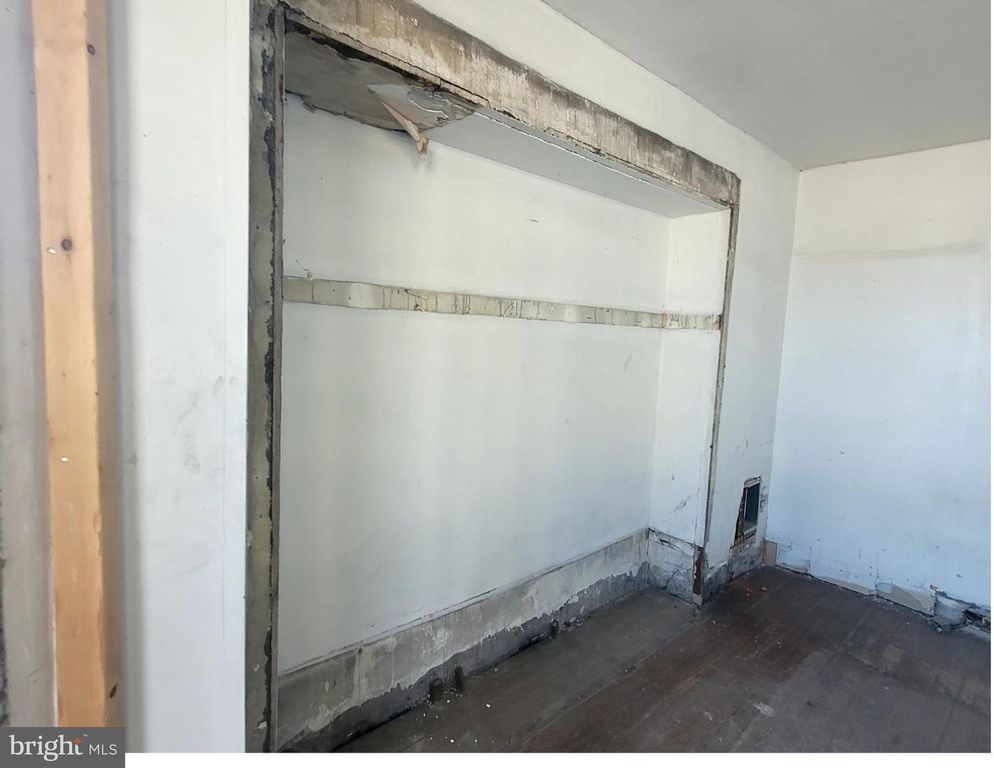 2318 W VENANGO ST W, PHILADELPHIA, PA 19140 — photo 5