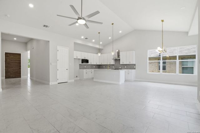 11318 Lisbon Dr, San Antonio, TX 78213