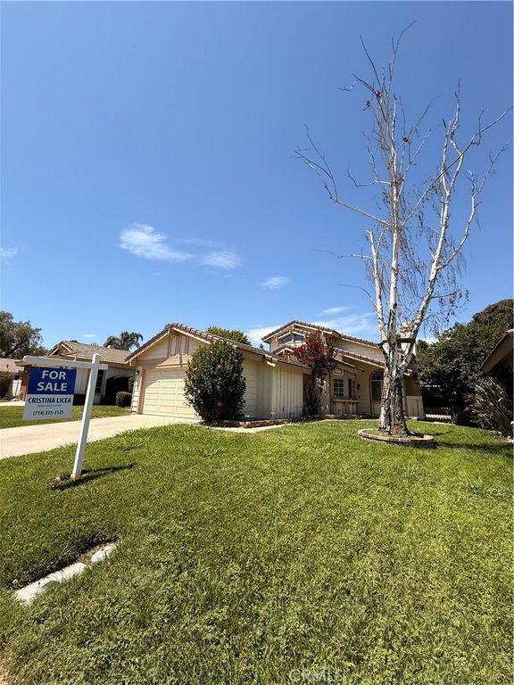 30612 HOLLYBERRY Lane, Temecula, CA 92591 — photo 5
