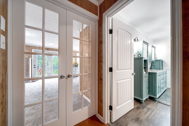 554 Hickman Shores Rd, Dover, TN 37058