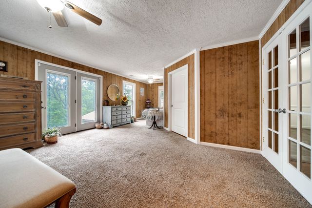 554 Hickman Shores Rd, Dover, TN 37058