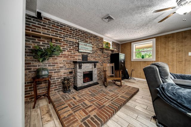 554 Hickman Shores Rd, Dover, TN 37058