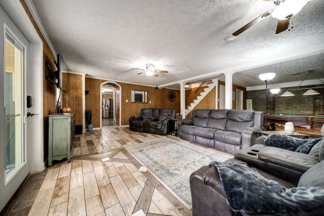 554 Hickman Shores Rd, Dover, TN 37058