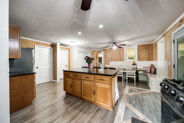 554 Hickman Shores Rd, Dover, TN 37058