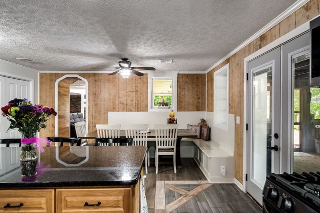 554 Hickman Shores Rd, Dover, TN 37058