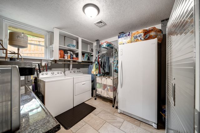 554 Hickman Shores Rd, Dover, TN 37058