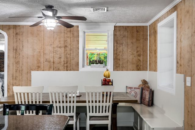 554 Hickman Shores Rd, Dover, TN 37058