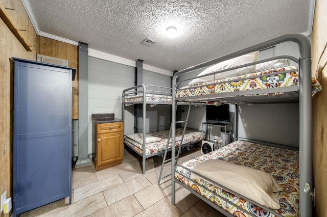 554 Hickman Shores Rd, Dover, TN 37058