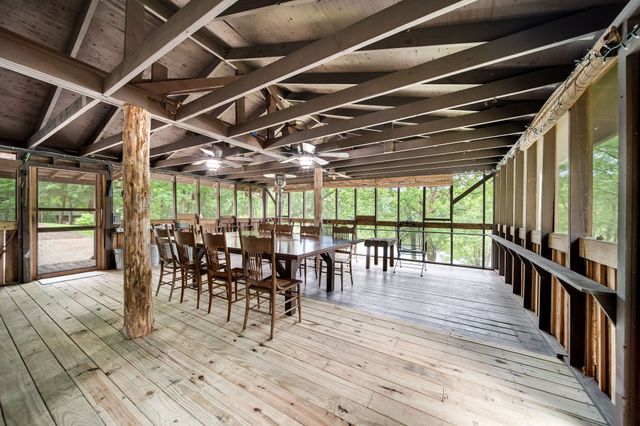 554 Hickman Shores Rd, Dover, TN 37058