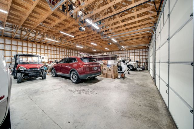 554 Hickman Shores Rd, Dover, TN 37058