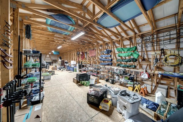 554 Hickman Shores Rd, Dover, TN 37058