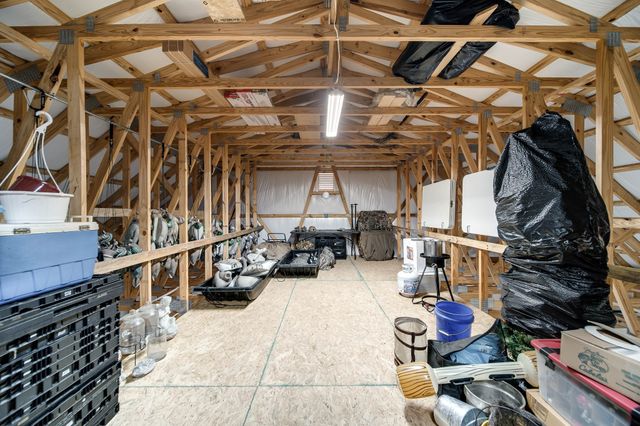 554 Hickman Shores Rd, Dover, TN 37058