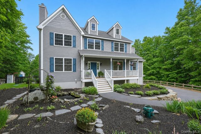 27 Hawleys Corners Road, Highland, NY 12528