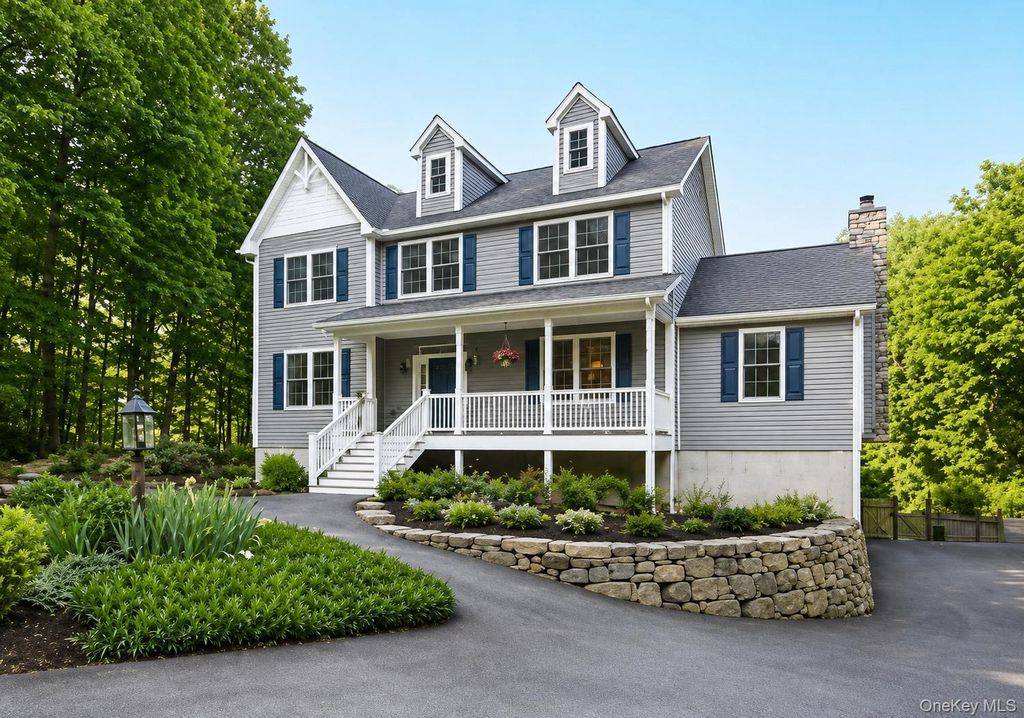 27 Hawleys Corners Road, Highland, NY 12528