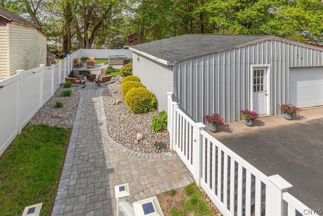 30 Salina Street, Lysander, NY 13027