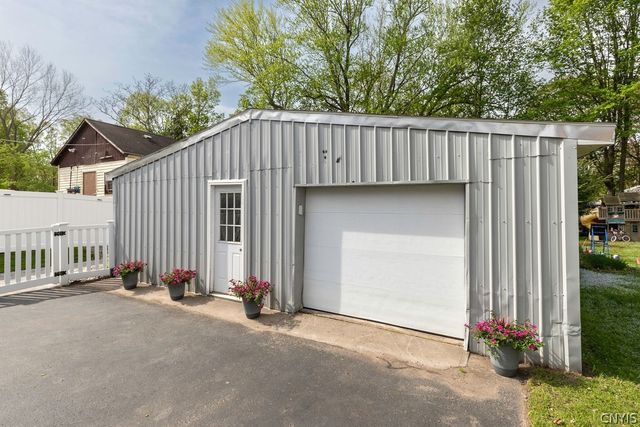 30 Salina Street, Lysander, NY 13027